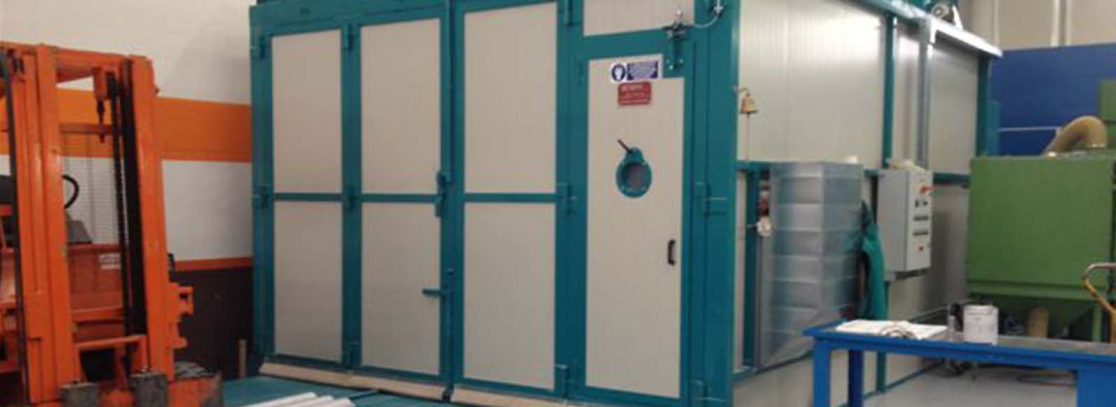 Cabina per sabbiatura / Sandblasting booth